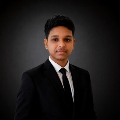 Portrait of the portfolio owner